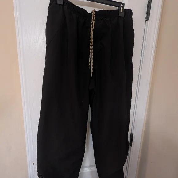 Roundtree & Yorke Black and Tan Pullover Quarter Zip Jacket with Matching Pants - Picture 9 of 16